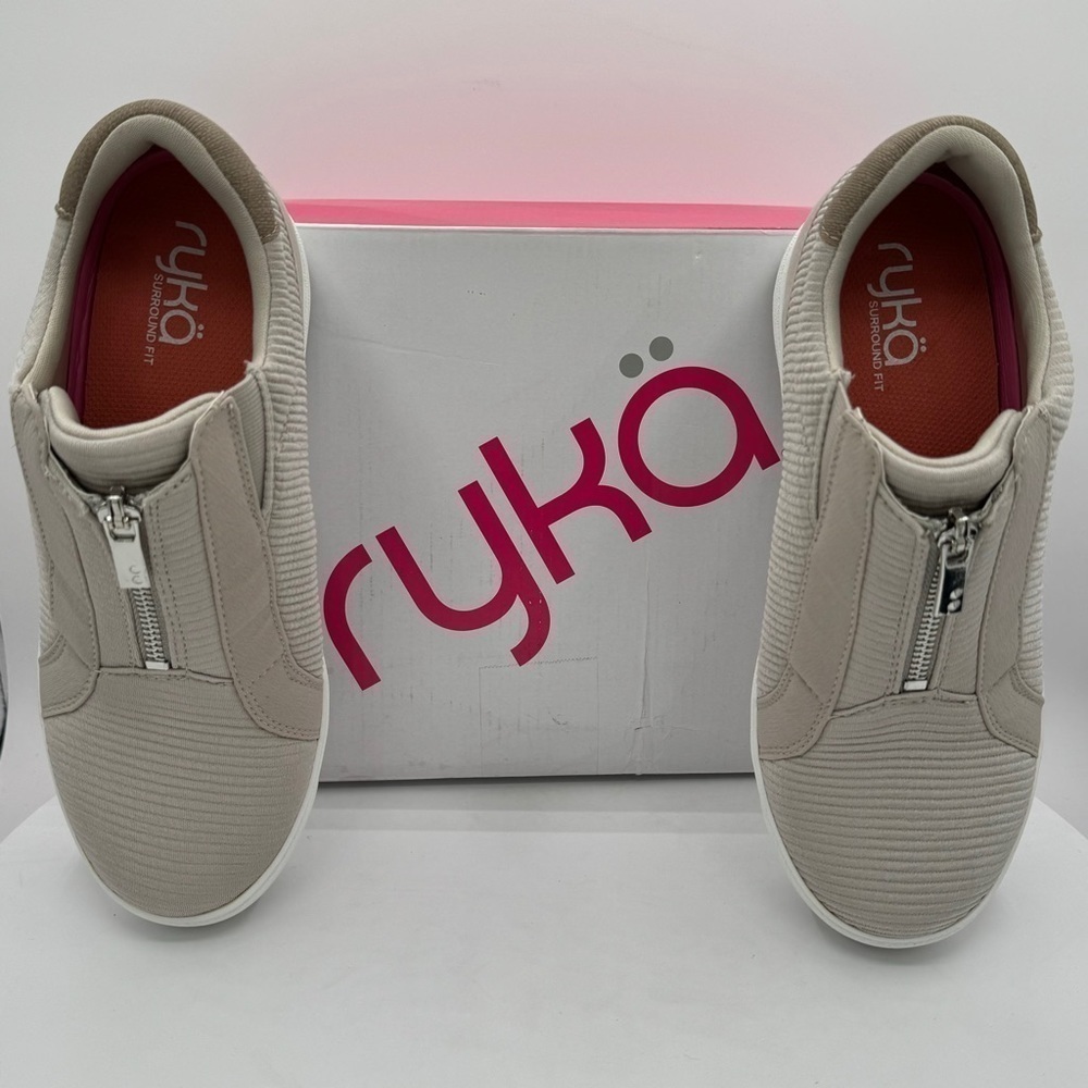 RYKA VIBE WOMENS SPORT CASUAL SNEAKER/SHORT BOOT SIZE 7.5 W/EU 37.5 CLR CHATAUPE
